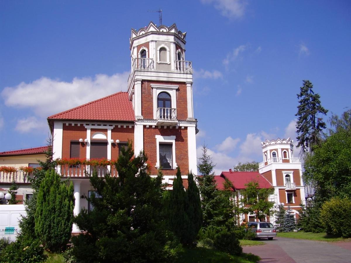 Hotel Zameczek Radomsko Exteriör bild